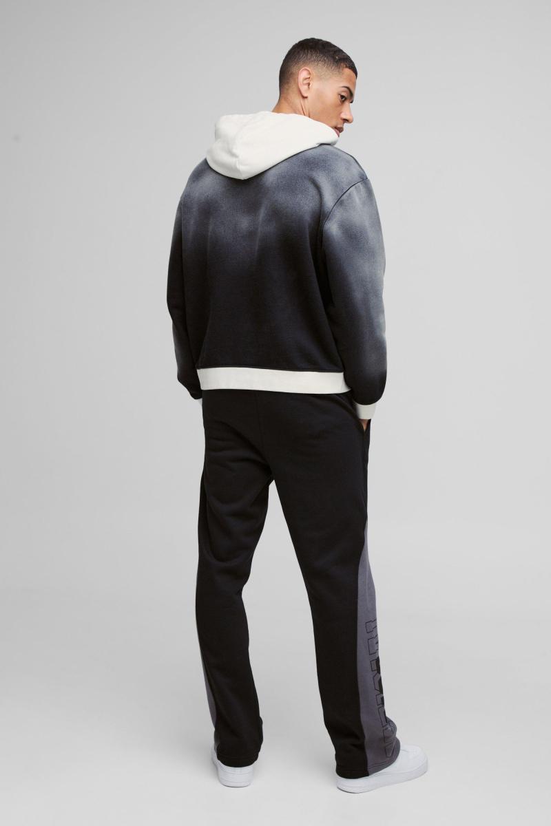 Розслаблений офіційний університетський бігун з високою ластовицею