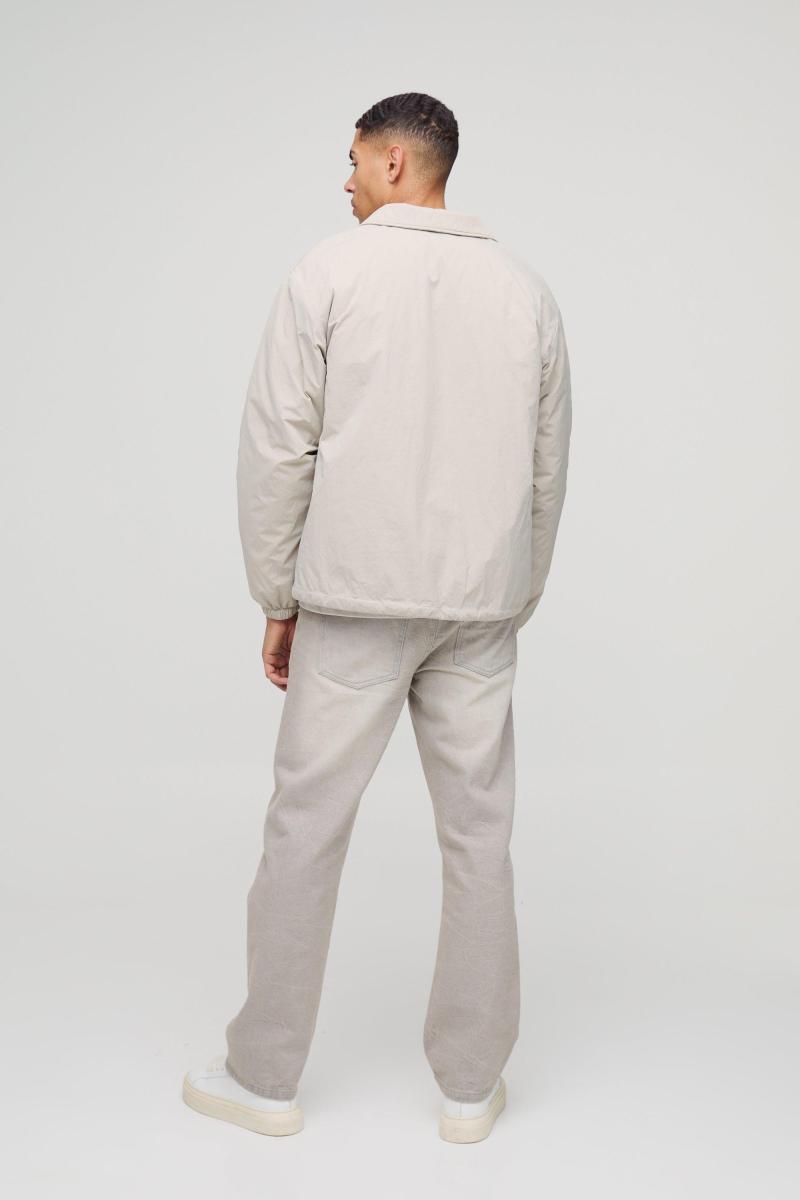 Офкл, підкладений нейлоновим тренером у камені