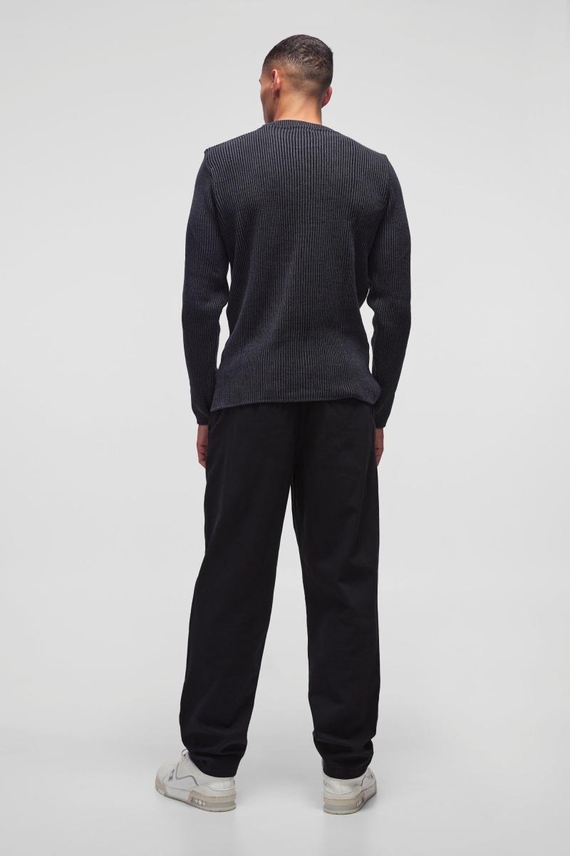 Мішкуваті завужені чінос чорного кольору